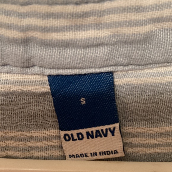 Old Navy Women's top. Size S. - Picture 2 of 4